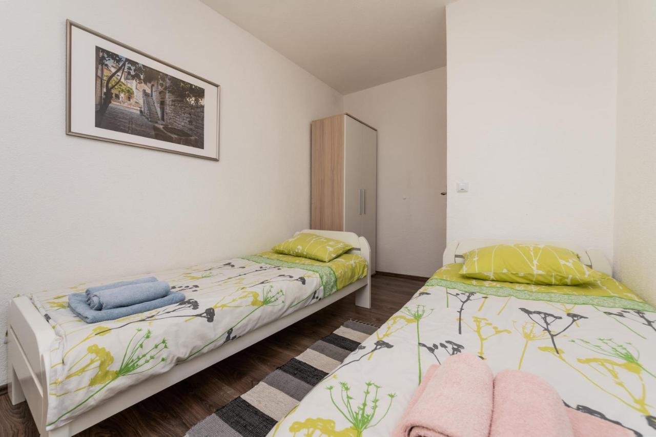 Apartments Oliva Porec Exterior photo