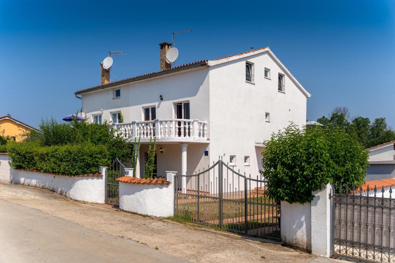 Apartments Oliva Porec Exterior photo