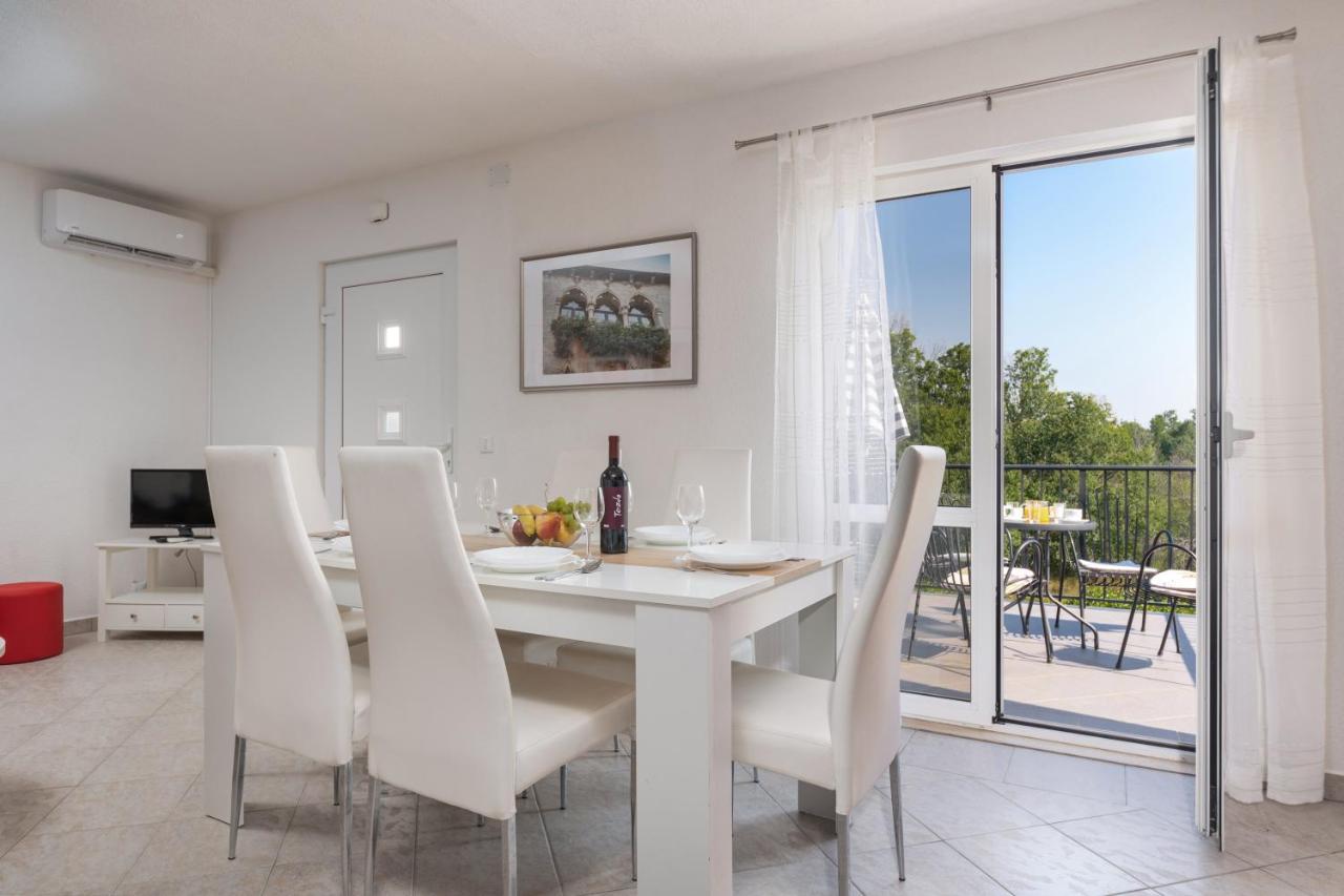 Apartments Oliva Porec Exterior photo