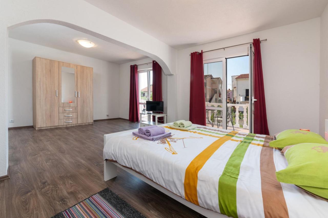 Apartments Oliva Porec Exterior photo